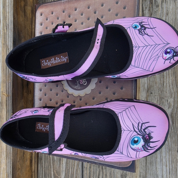 Pink Platform Mary Jane Shoes with Spider Web Art - Picture 4 of 5